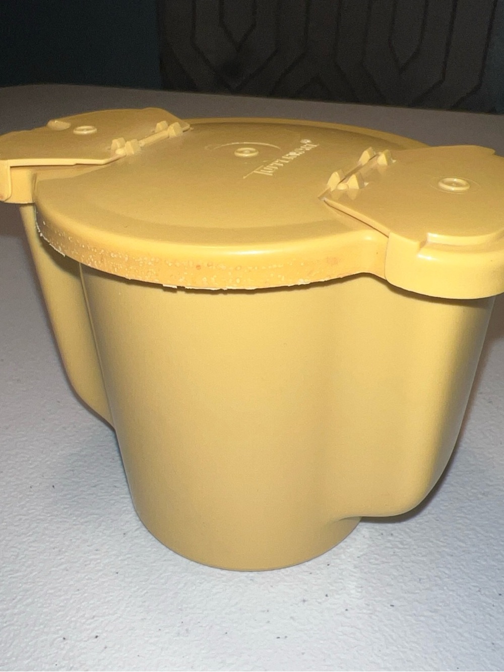 Vintage TUPPERWARE Creamer & Flip Top Lid HARVEST GOLD 577-10 Made in USA